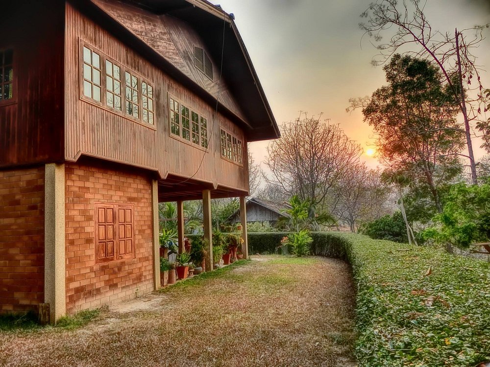 side view of Red Brick homestay
