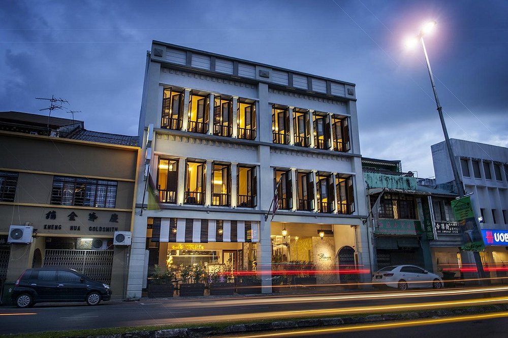Ranee Boutique view from the street