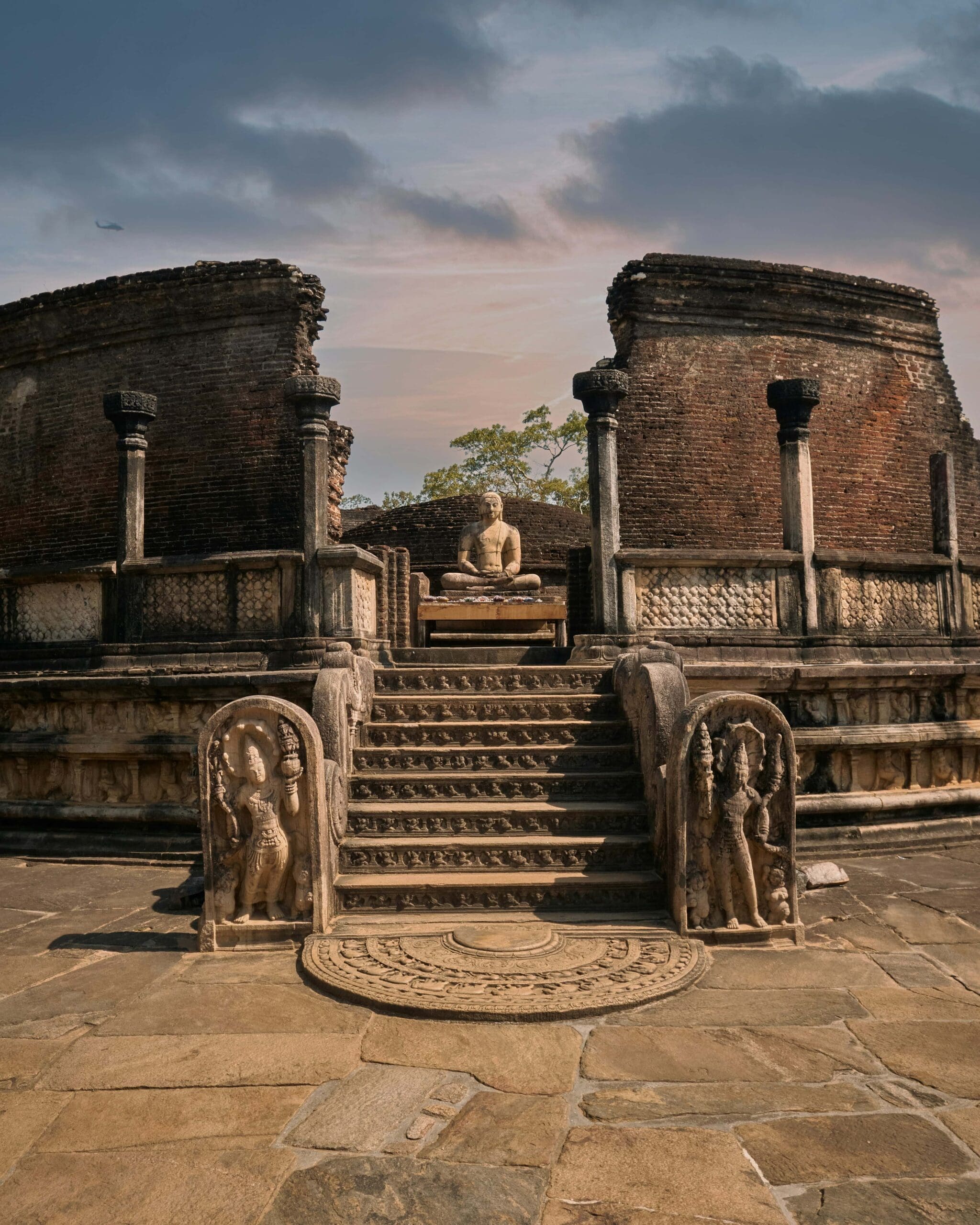 polonnaruwa temple