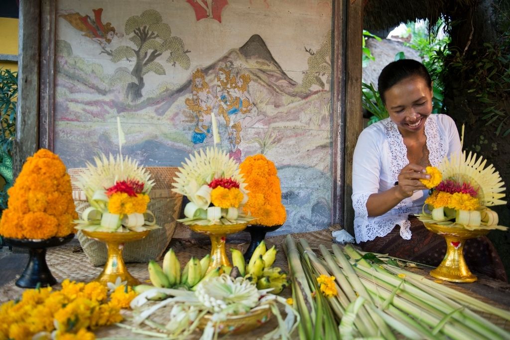 Local cultural experience at Tugu Lombok with traditional offerings